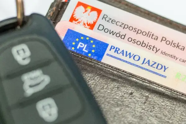 Ile punktów karnych zabiera prawo jazdy? Sprawdź, zanim stracisz!
