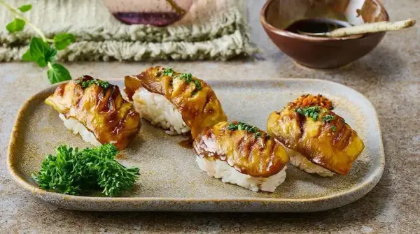 Z czym zrobić sushi wegetariańskie? Odkryj pyszne składniki