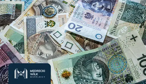 Zbiór polskich banknotów i monet. Jak sprawdzić OFE zmarłego? Pieniądze mogą być kluczem do odpowiedzi.