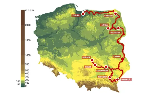 Mapa Polski z zaznaczoną trasą Green Velo. Widoczne miasta: Elbląg, Suwałki, Łomża, Białystok, Chełm, Końskie, Kielce, Sandomierz, Rzeszów, Przemyśl.