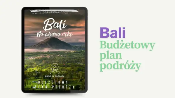 Bali budżetowy plan podróży na własną rękę. Widok na wulkan i wioskę o zachodzie słońca.