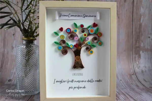Albero di quilling colorato, un'idea di riciclo creativo per la Prima Comunione di Gianmarco, con una dedica alla nonna.