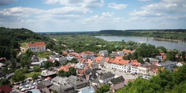 Kazimierz Dolny: co zobaczyć? Przewodnik po atrakcjach i zabytkach