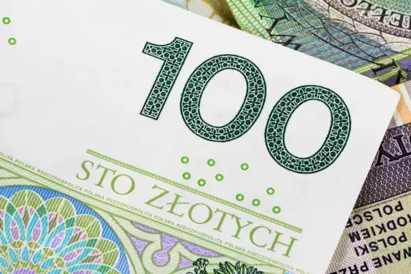 Sto złotych na polskim banknocie. Może to być kwota na podatek rolny lub inwestycję w gospodarstwo.