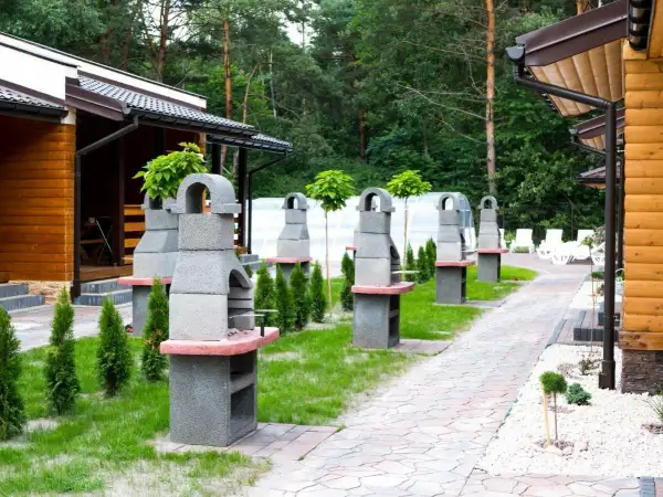 Domki przy stadninie Radawa – komfortowy wypoczynek w naturze
