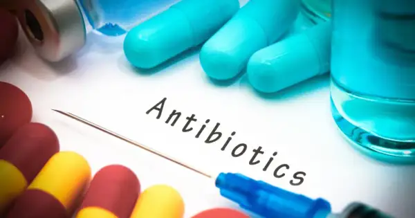Lekarz przepisał biofuroksym, antybiotyk w kapsułkach i ampułkach, by zwalczyć infekcję.