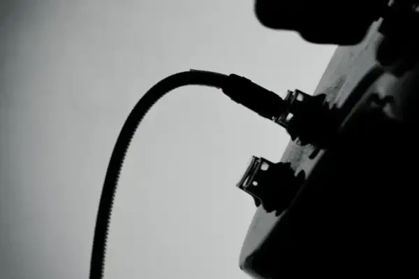 Twoja pierwsza gitara elektryczna: jak zacząć i nie żałować?