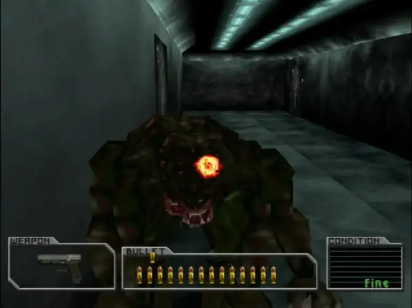 Potwór z Resident Evil Survivor z jednym okiem, gotowy do ataku. Gracz ma pistolet i ograniczoną amunicję.
