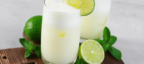 Jak przygotować flirtini drink: orzeźwiający koktajl na każdą okazję