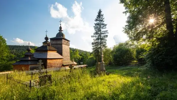Okolice Rzeszowa: 15+ pomysłów na wycieczki. Odkryj Podkarpacie!
