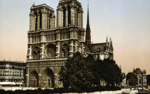 Kiedy powstała katedra Notre-Dame? Odkryj jej fascynującą historię