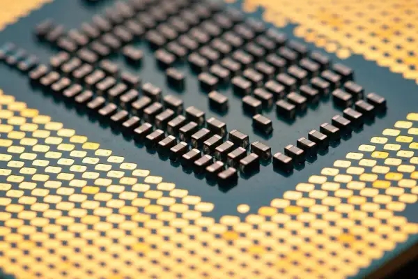 Detalle de los pines de un procesador AMD Ryzen, símbolo de los mejores procesadores ryzen para alto rendimiento.