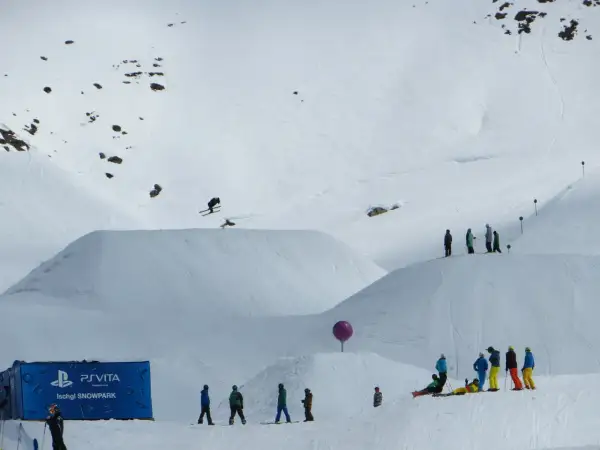 Snowpark Jasná Chopok - najlepsze atrakcje i strefy dla freestylowców