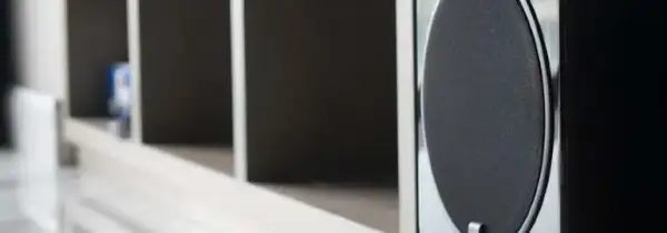 Jaki subwoofer do kina domowego – wybierz najlepszy model dla siebie