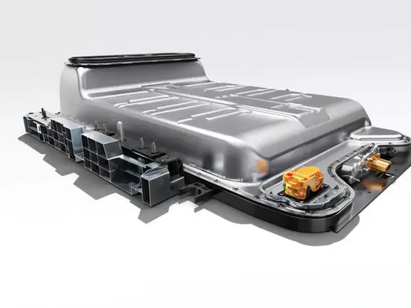 Dettaglio di un pacco batteria per auto elettrica, componente chiave per il costo batteria auto elettrica.