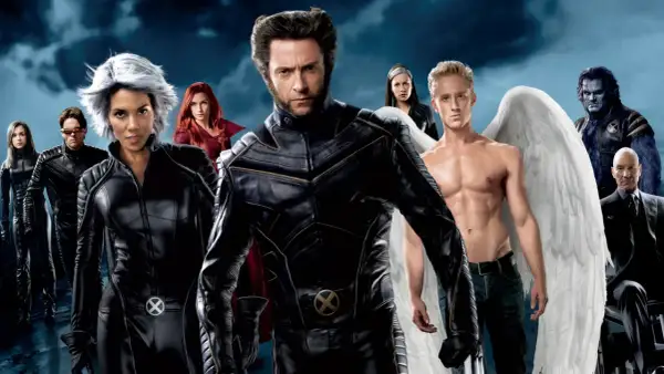 Los X-Men personajes: Wolverine, Tormenta, Jean Grey, Cíclope, Bestia, Ángel y Profesor X listos para la acción.