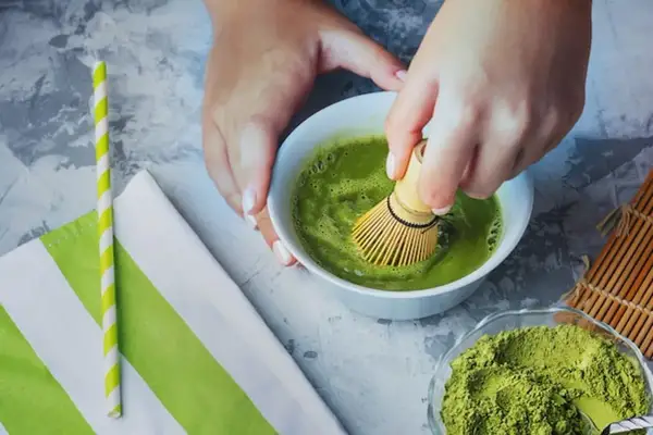 Gdzie kupić herbatę matcha? Najlepsze miejsca i porady zakupowe