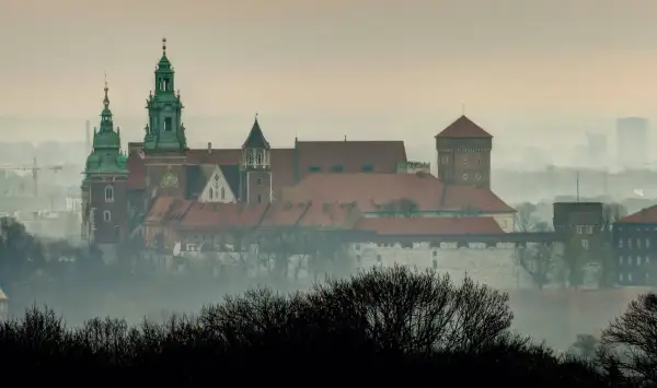 Kto wybudował Wawel? Niezwykłe historie i architekci zamku
