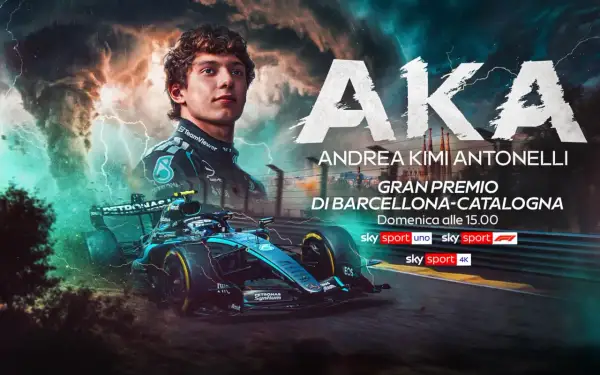 Andrea Kimi Antonelli pronto per le f1 qualifiche oggi a Barcellona. La sua monoposto Mercedes sfreccia sotto un cielo tempestoso.