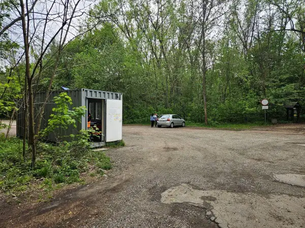 Parking przy wejściu na polskie Malediwy Jaworzno. Trasa do zalewu.