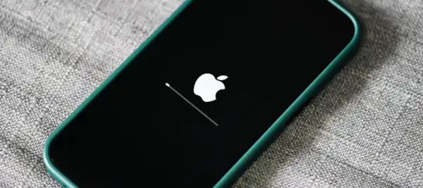 iOS 19: Jak bezpiecznie zaktualizować iPhone'a? Poradnik krok po kroku