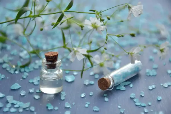 Jak sprawdzić perfumy i uniknąć zakupu podróbek? Sprawdź to!