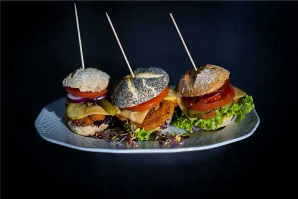 Mini burgery gdzie kupić? Sprawdź najlepsze miejsca i oferty