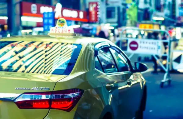 Pomysł na biznes z własnym samochodem — jak wykorzystać auto do zarobku?
