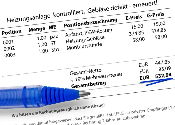 Abrechnung der Heizungsanlage: Gebläse defekt, erneuert. Die vonovia Nebenkostenabrechnung zeigt Kosten für Anfahrt, Heizung-Gebläse und Monteurstunde. Gesamtbetrag 532,94 EUR.