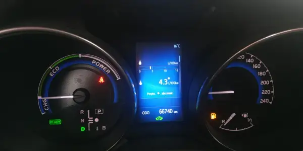 Toyota Yaris: pojemność baku, zasięg, rezerwa. Czy 900 km?