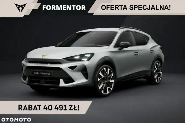 Srebrny Cupra Formentor, sportowy SUV. Dowiedz się, cupra co to za marka i skorzystaj z oferty specjalnej! Rabat 40 491 zł.