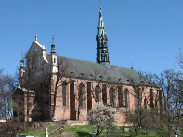 Kto jest patronem diecezji sandomierskiej? Odkryj ich znaczenie i historię