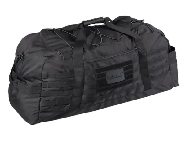 Bolsa deportiva negra Mil-Tec con sistema MOLLE y parche de velcro.