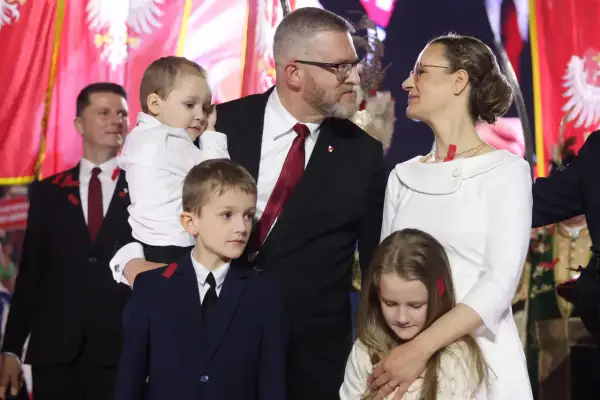 Ile dzieci ma Grzegorz Braun? Odkryj mało znane fakty o jego rodzinie