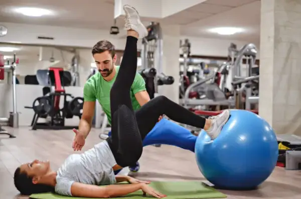 Praca Siłownia Warszawa: Zarobki, Wymagania i Kariera Fitness