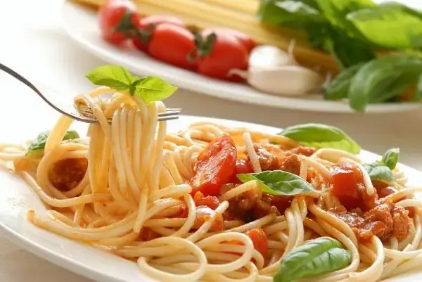 Spaghetti bolognese Magdy Gessler: Mistrzowski sos krok po kroku