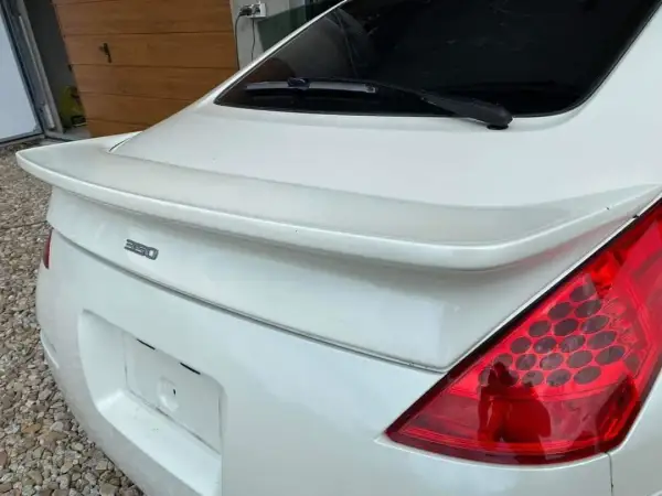 Spoiler do Nissana 350Z: Wybierz idealny! Style, montaż, prawo