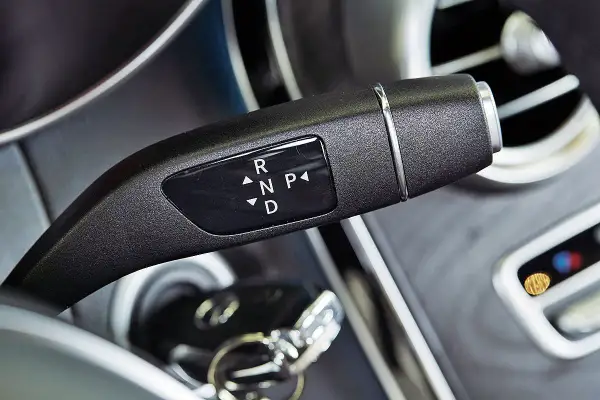 Czy można holować automat Mercedes bez ryzyka uszkodzenia skrzyni?