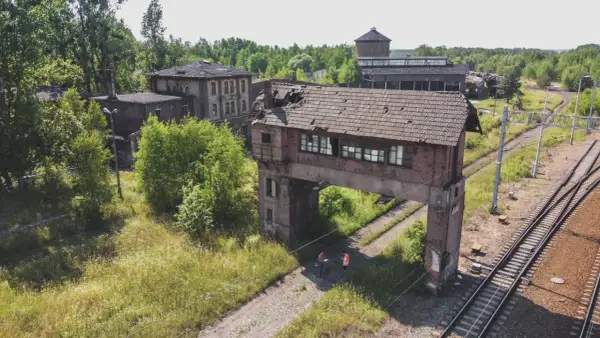 Skansen Pyskowice: odkryj fascynującą historię kolejnictwa i eksponaty