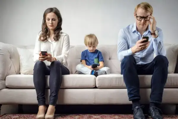 Uzależnienie od internetu – co to jest i jak wpływa na życie?