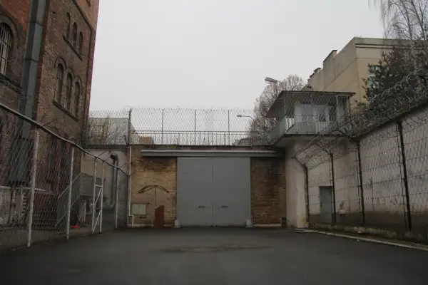 Jak wygląda areszt w Szczecinie? Warunki, życie i codzienność osadzonych