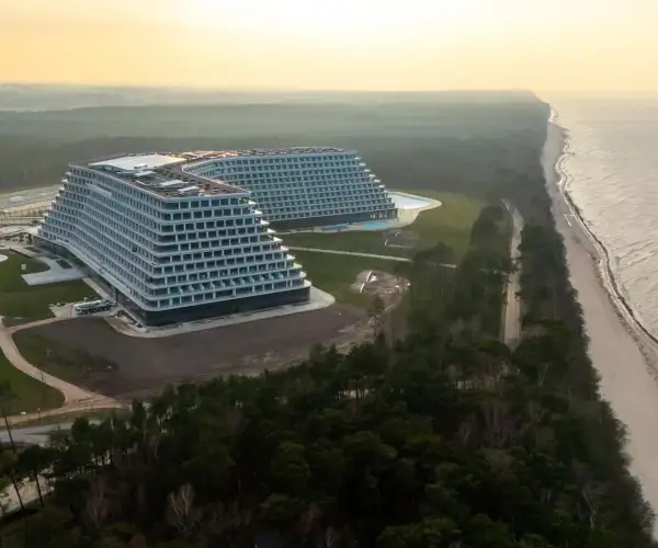 Hotel Gołębiewski Pobierowo: Otwarcie w 2026? Dlaczego wciąż czekamy?