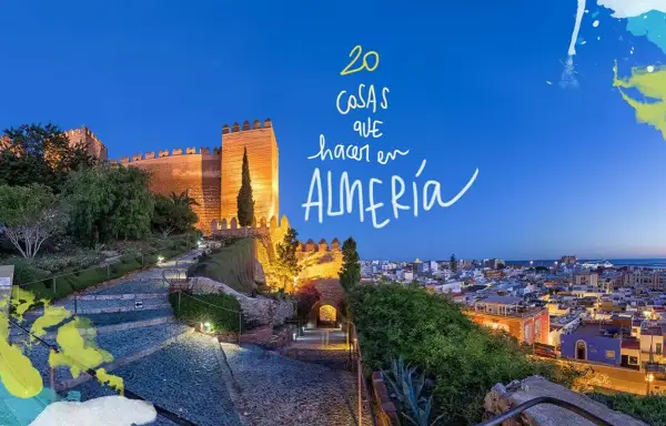 La Alcazaba de Almería al atardecer, un lugar perfecto para disfrutar de los merenderos y las vistas de la ciudad.