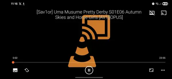 VLC Chromecast not working: The screen shows an error icon with a traffic cone and Wi-Fi signal, indicating a connection issue while trying to stream "Uma Musume Pretty Derby.