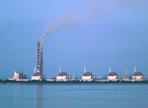 Elektrownie atomowe w Ukrainie: Co z Zaporożem i bezpieczeństwem Polski?