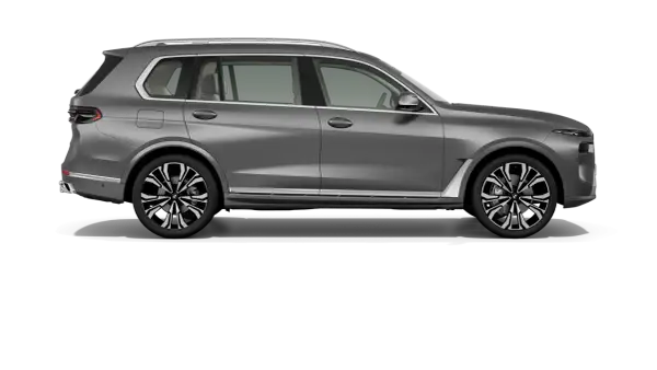 Szary BMW X7 2025 z eleganckimi felgami i chromowanymi detalami, gotowy na każdą podróż.