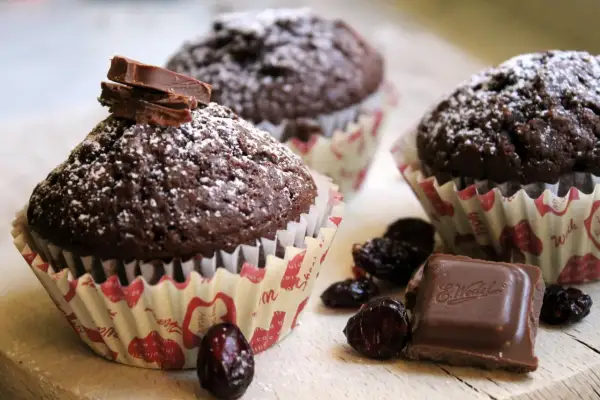 Ile kalorii ma muffinka czekoladowa? Zaskakujące różnice w kaloriach!