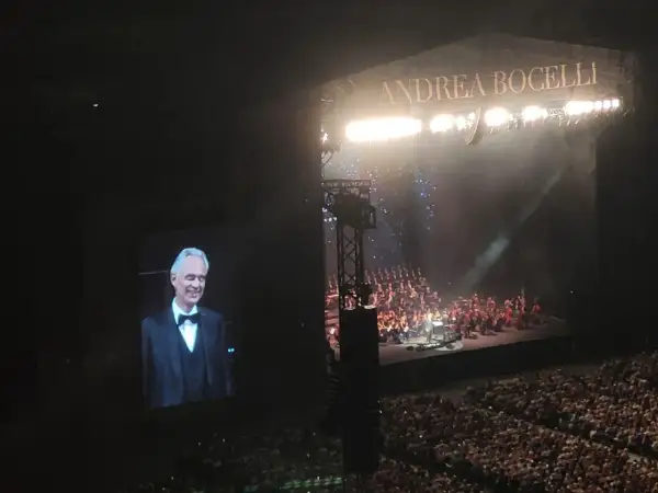 Gdzie odbył się koncert Bocellego? Sprawdź PGE Narodowy w Warszawie.