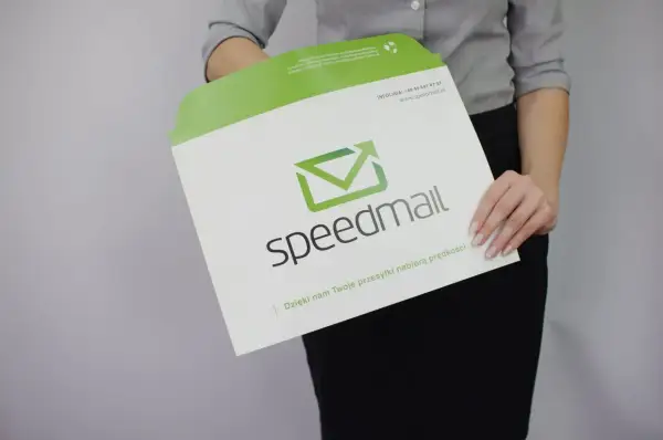 Koperta Speedmail. Dowiedz się, jak sprawdzić list polecony po numerze, korzystając z usług firmy.