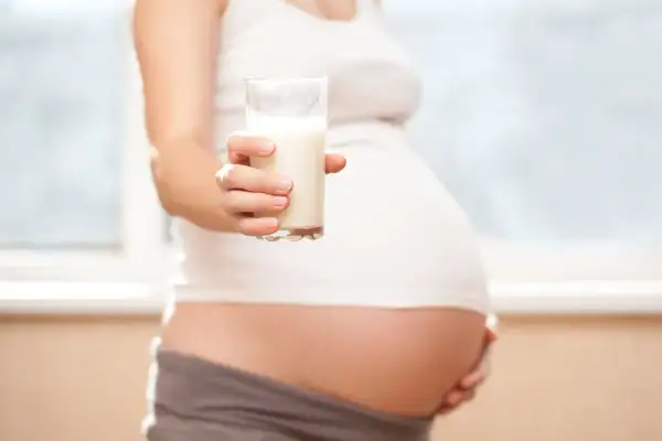 Jakie mleko w ciąży jest najlepsze dla zdrowia matki i dziecka?